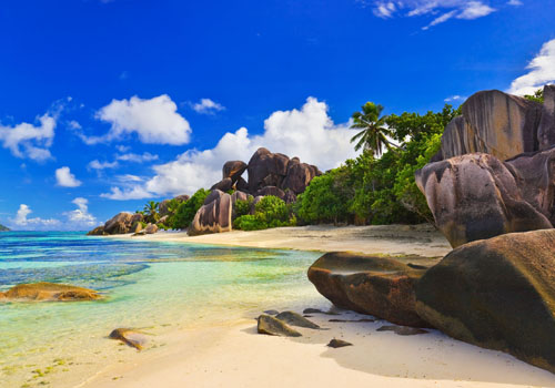 صور روعات - صفحة 3 Large-Fustany-8-Untraditional-Honeymoon-Destinations-Living-Seychelles-Island-Beautiful-Rock_zpsxchzgmrm