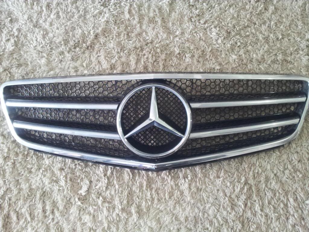 W204 - Pedais AMG - Grade AMG - Lanternas LED - VENDIDOS 20130611_125517_zps3cdc670e