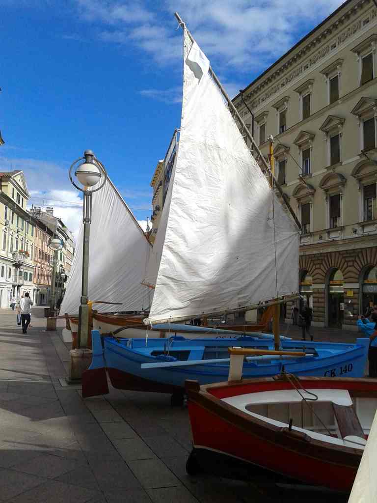 Izložba drvenih tradicijskih barki na Korzu - Rijeka 2016 Fotografija0173_zpsjxljurh8