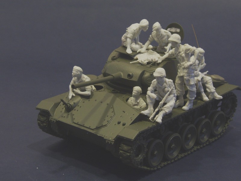 Nouveautés AC MODELS AC%20MODELS%20Ref%20ACM35016%20french%20tank%20crew%20Indochina%2002_zpsffi1gkty