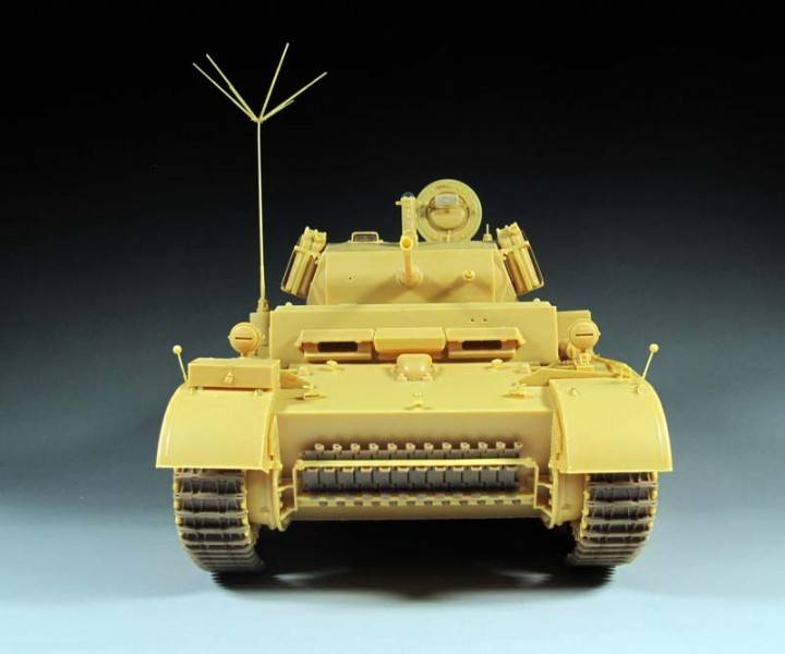 Nouveautés CLASSY HOBBY. CLASSY%20HOBBY%20Ref%20MC16001%20Sd.Kfz123%20Luchs%20light%20reconnaissance%20tank%209th%20Panzer%20Division%2002_zpsztz07ihi