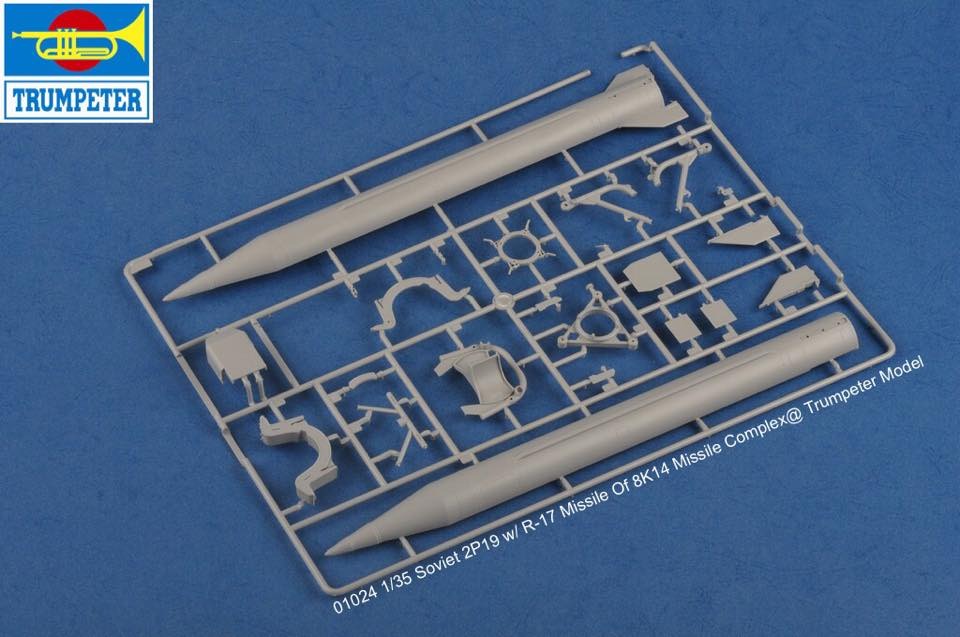 Nouveautés Trumpeter. - Page 2 TRUMPETER%20Ref%2001024%20soviet%202P19%20with%20R-17%20missile%20of%208K14%20missile%20complex%2003_zpszp06jlc7