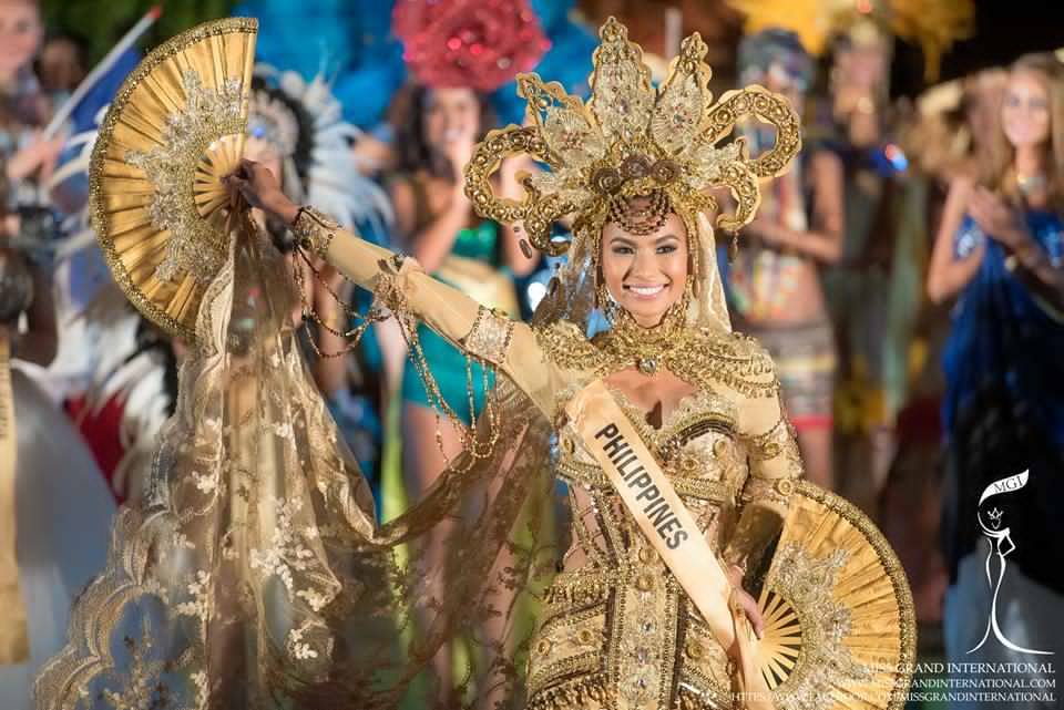 The Road to BINIBINING PILIPINAS 2016 Parul-Shah-Miss-Globe-International-Best-National-Costume_zpsesjzmdtl