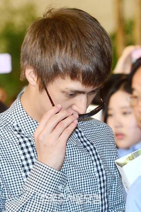 [PICS] [11.08.13] DongWoon @ Gimpo Airport 8zhW4vr_zps8d738da2