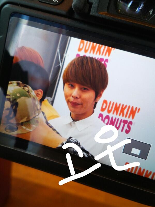 [PICS] [16.06.13] JunHyung @Dunkin Donuts fansign BM24k35CQAAUQq-_zpsd21cea44