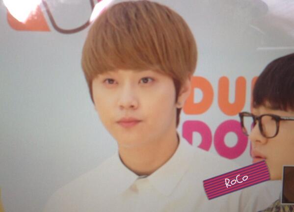 [PICS] [16.06.13] JunHyung @Dunkin Donuts fansign BM25aR_CIAAhdNW_zps08af15e2