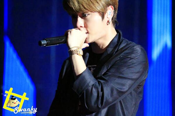 [PICS] [27.06.13] Junhyung @ AIA Kpop Concert BN0K235CIAAcOdA_zpsfb661472