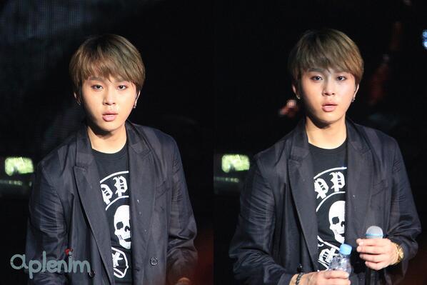 [PICS] [27.06.13] Junhyung @ AIA Kpop Concert BN27YpGCYAAIlUn_zpsf5f29235