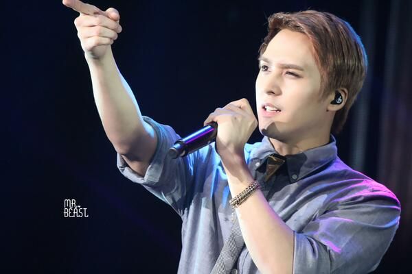 [PICS][27.06.13] Dongwoon @ AIA Kpop Concert BN2kw1eCIAAA2Qh_zpsb2352bdd