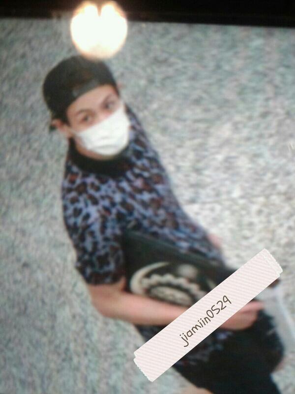 [PICS] [28.06.13]Yoseob at KLIA Departure BN2yRyeCQAAG581_zps63244020