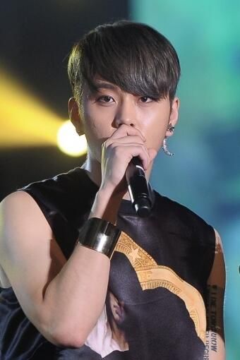 [PICS] [21.07.13]Junhyung @ Beautiful Show in Seoul BPrgVf7CYAAVmsE_zps4b30e338