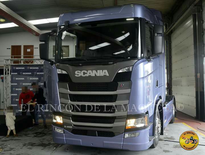 Exhibicion en concesionario Scania Valladolid 22-10-2016 IMG-20161128-WA0012_zps845it43i