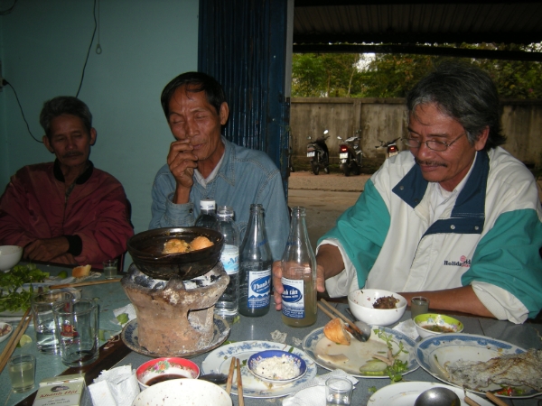 CHÀO ĐÓN HAI BẠN TRƯƠNG CUNG VÀ TRẦN NGỌC BÍNH  Ở SÀI GÒN RA TẠI NHÀ NGUYỄN HỮU DƯƠNG Ec06ee8a-ffa3-4ac6-a04e-9d0ed678819f_zps19ca6670