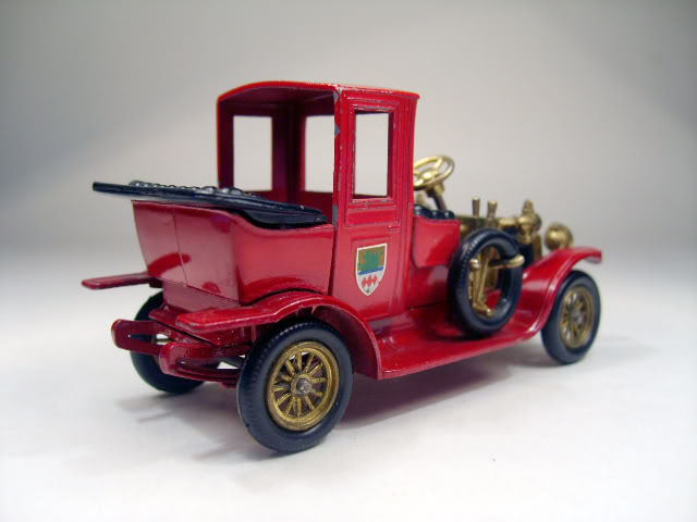 Matchbox Yesteryear Y11_1912_Packard_Landaulet_c