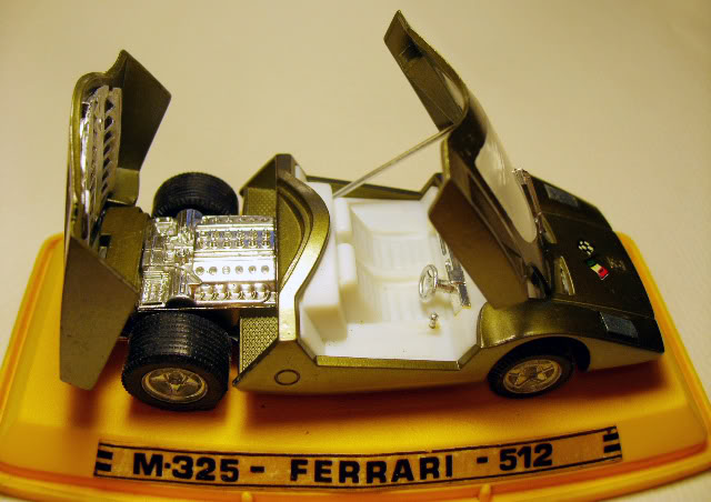 F E R R A R I Ferrari_512_Pilen_d