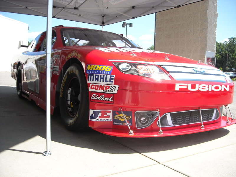 My meet and greet with NASCAR legend Bill Elliott DSCN1506