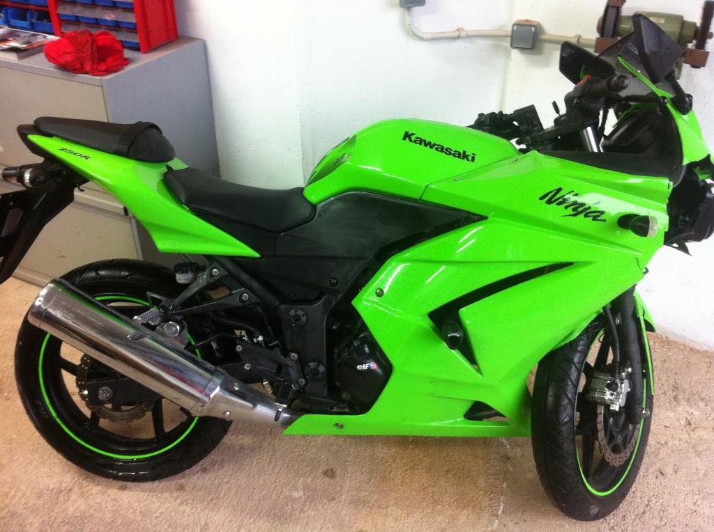 Kawasaki ninja 250R Siniestrada 1200€ 912_zpsc4cf3969