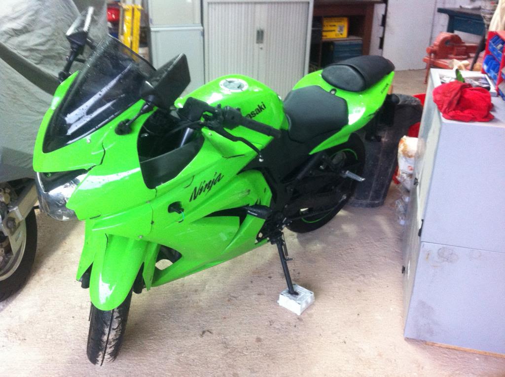 Kawasaki ninja 250R Siniestrada 1200€ 922_zpsc90df8b8