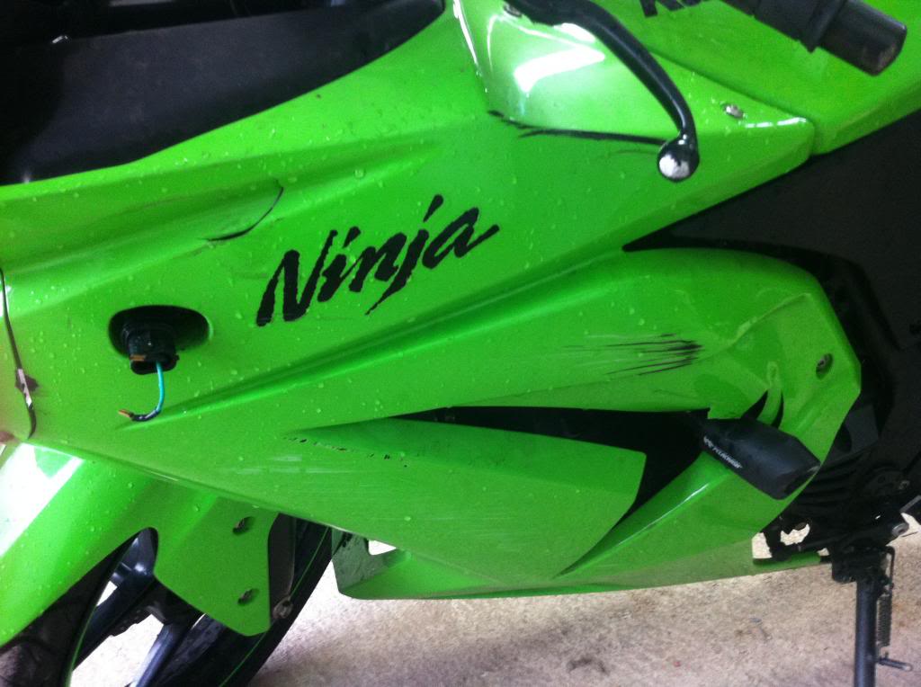 Kawasaki ninja 250R Siniestrada 1200€ 931_zps09f10159