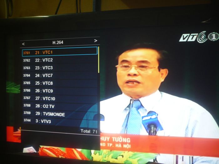 Đập hộp SUPERBOX S18 - hybrid IPTV - Page 12 P1080446_zpsa5288b19