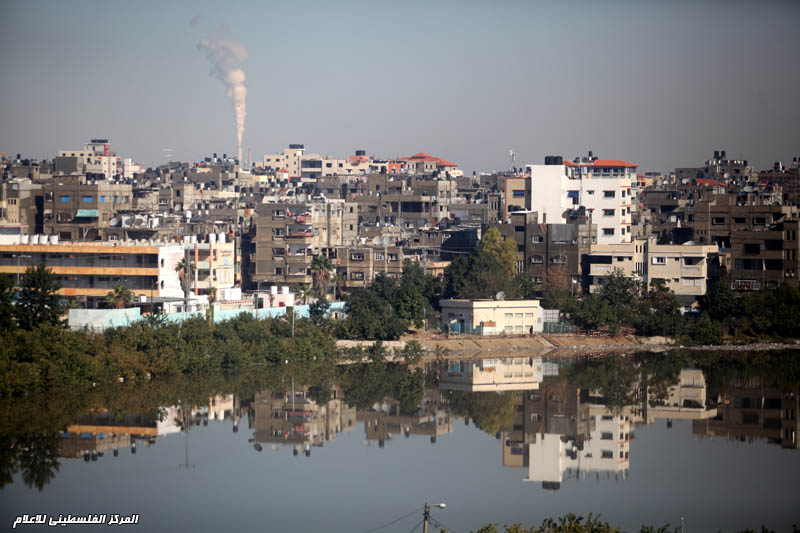 آثار المنخفض الجوي الذي ضرب فلسطين وتشريد العشرات من العائلات في غزة من بيوتها وجهود طواقم الدفاع المدني و المواطنين و فصائل المقاومة في مساعدة المتضررين و جهود IMG_9868_zps1f75c851