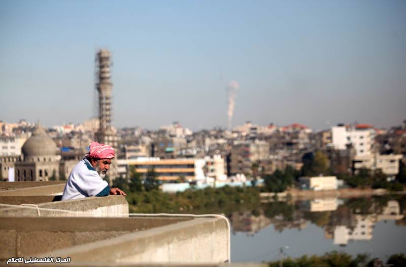 آثار المنخفض الجوي الذي ضرب فلسطين وتشريد العشرات من العائلات في غزة من بيوتها وجهود طواقم الدفاع المدني و المواطنين و فصائل المقاومة في مساعدة المتضررين و جهود IMG_9929_zps8359cc4b