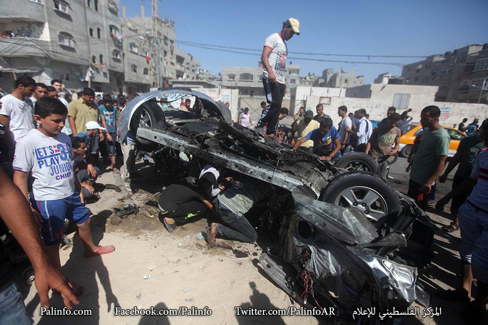 مسعفون: مقتل نشطين فلسطينيين في غارة جوية إسرائيلية على غزة IMG_0622_zpsaa85100d