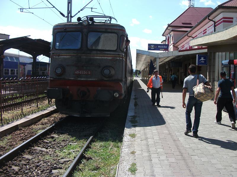 Locomotive clasa 40  (vol. V) DSCF6560_zps80108f90