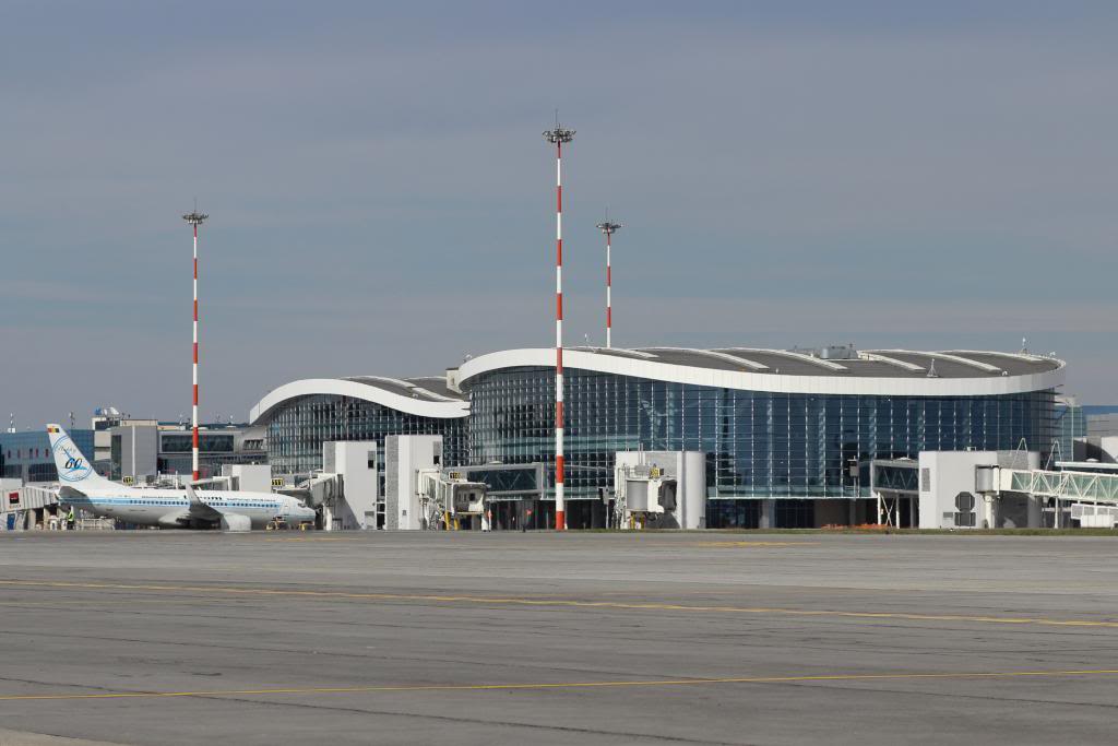 Aeroportul Bucuresti - Henri Coanda / Otopeni (OTP / LROP) - Martie 2014 IMG_8961_zps1bc18f60