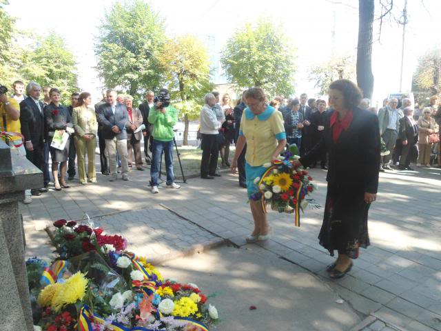 8 sept 2013, Sărbătoarea Naţionala „Limba noastră cea română” - CERNĂUŢI 2-011_zpsb73914fb