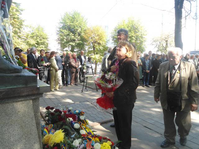 8 sept 2013, Sărbătoarea Naţionala „Limba noastră cea română” - CERNĂUŢI 2-012_zpsdb51b76c