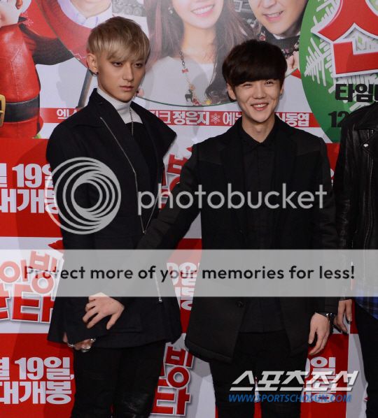  [NEWS] 131211 Saving Santa Premiere [32P] 56_zps33979043