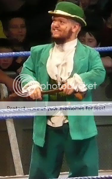 Loge des Belfast Experience Hornswoggle_with_shilelagh