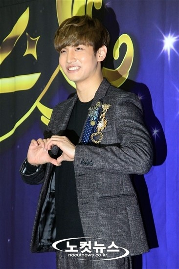 [16.01.2013] Conférence de presse pour "Moonlight Prince" 130116Moonlightprincepressconf49