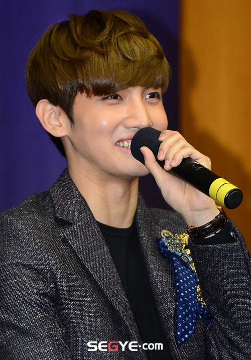 [16.01.2013] Conférence de presse pour "Moonlight Prince" 130116Moonlightprincepressconf54