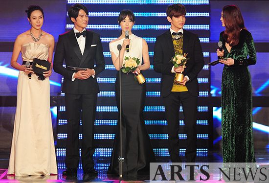 [15.01.2013] Asia Model Awards 2013 2840_L_1358263612