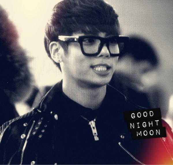 121117 SHINee @ Aeropuerto Incheon hacia Shanghai A74W0PGCEAA-3cb