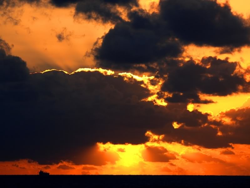 Coucher du 26 Decembre a Punta del Este PC262144