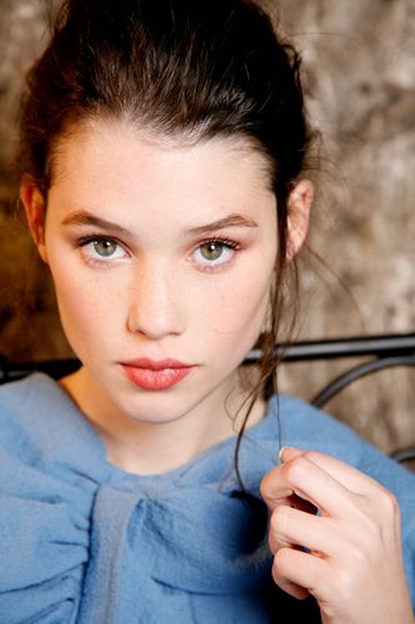 SANTIAGO, Isabella 600full-astrid-berges--frisbey-Hollywoodfemalestarspicpile_zpsb754a3db