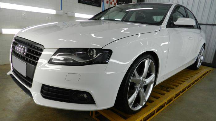 AUDI A4 2011 Branco - Polimento e Proteção [Zaino Z2 Pro, Menzerna Polishes, Rupes LHR15] DSCN1043_zpsdf8e77b8