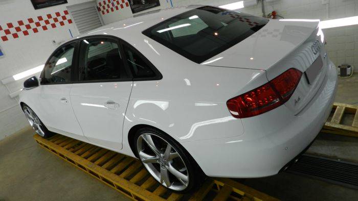 AUDI A4 2011 Branco - Polimento e Proteção [Zaino Z2 Pro, Menzerna Polishes, Rupes LHR15] DSCN1063_zpsc11cfaba