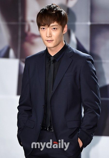 Choi Jin Hyuk PPPressCon_zps95f3f371