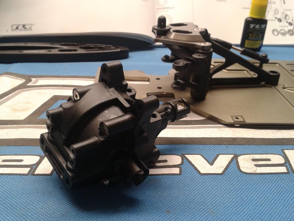 TLR 8IGHT-E 3.0 (Build) Terminé  20150207_154756_zps45ea2348