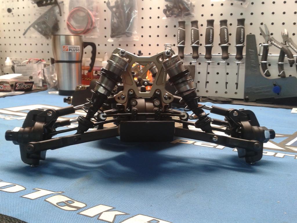 TLR 8IGHT-E 3.0 (Build) Terminé  - Page 2 20150220_224604_zpsxm4kdsuc