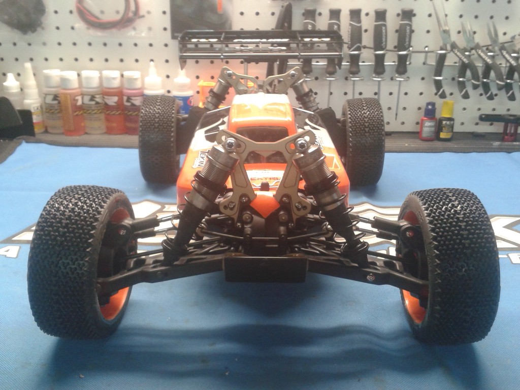 TLR 8IGHT-E 3.0 (Build) Terminé  20150407_080518_zpsttko0f8z