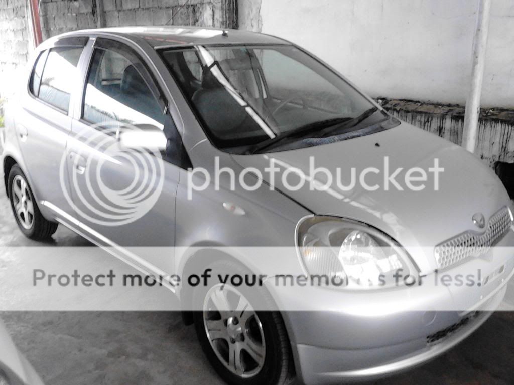 Toyota Vitz - Silver Color IMG_20121204_150056_zps0c839949