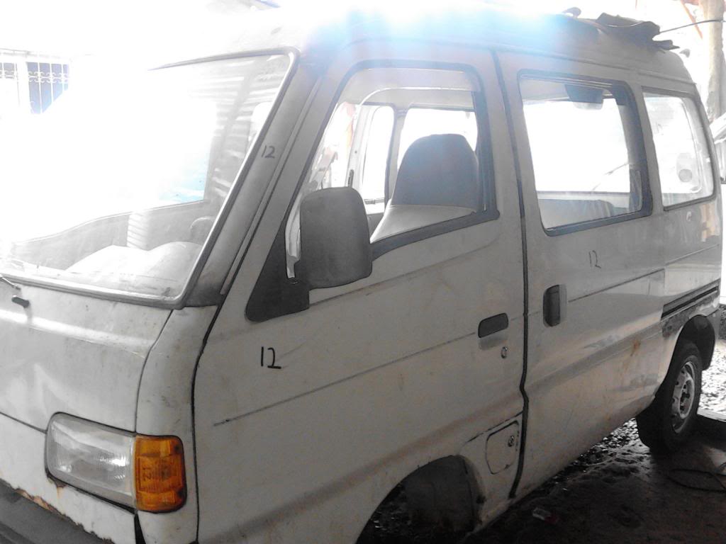 Multicab Van Type - White color IMG_20121220_095115_zpsb51bc08d