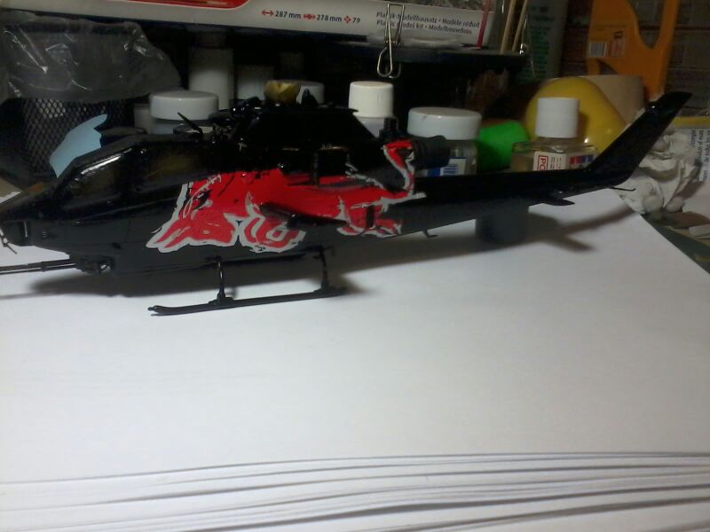 Bell AH-1 Cobra Red Bull Revell 1/48. IMG-20140430-WA0003_zpse34d1a2e