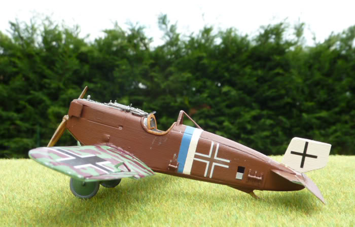 JUNKERS D. 1 version courte [Roden] 1/72  (jud1) - Page 2 P1000961