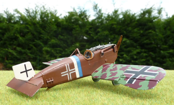 JUNKERS D. 1 version courte [Roden] 1/72  (jud1) - Page 2 P1000964